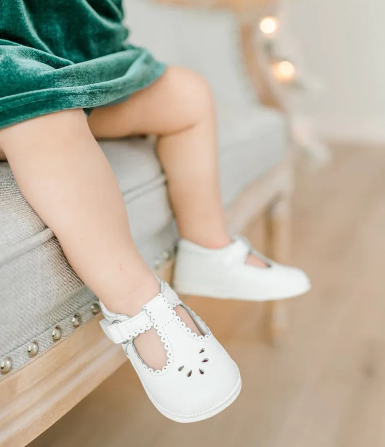 Dottie Scallop Mary Jane- White