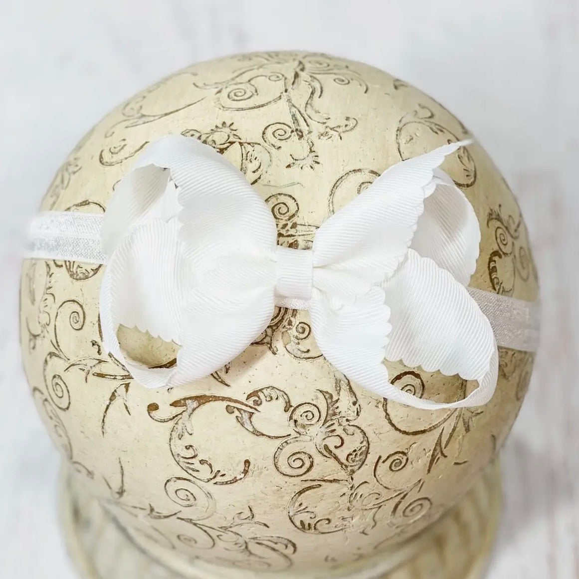 Classic Scalloped Bow Headband 4.5"