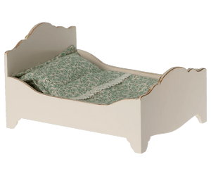 Wooden Bed: Mouse mop